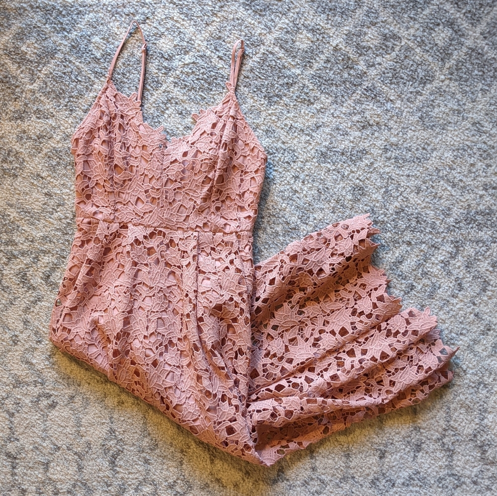 ASTR the Label Lace Midi Dress dusty rose